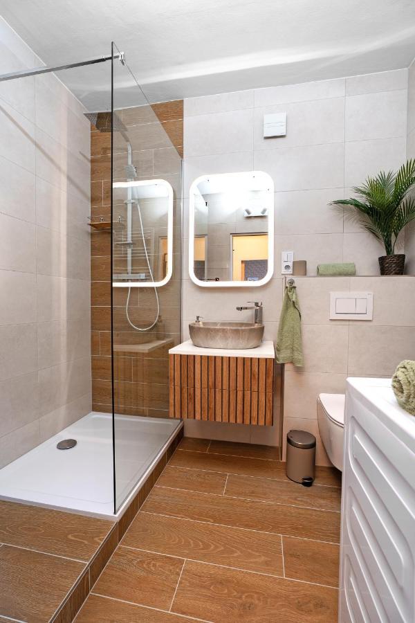 Golden Leaf Sladkovskeho Apartmán