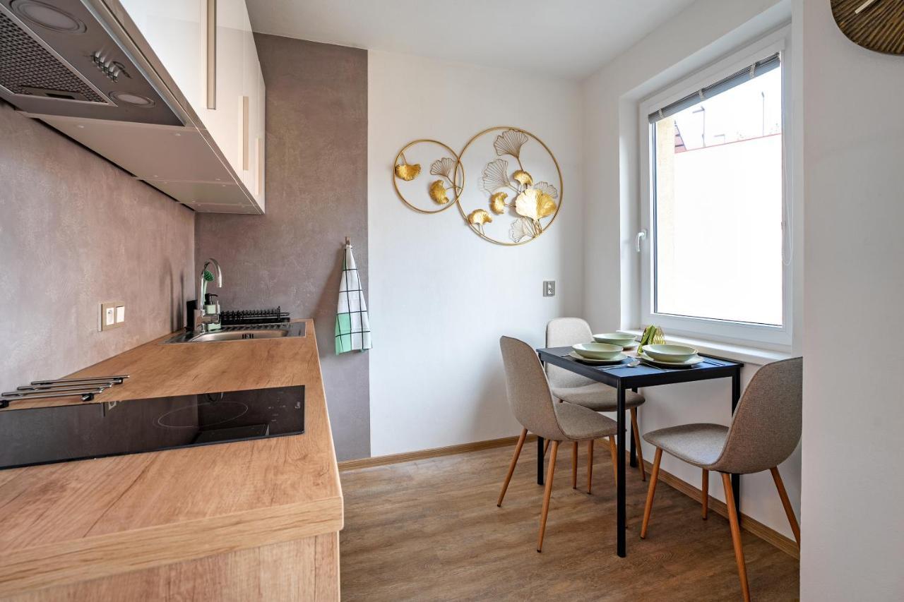 Apartment Golden Leaf Sladkovskeho *